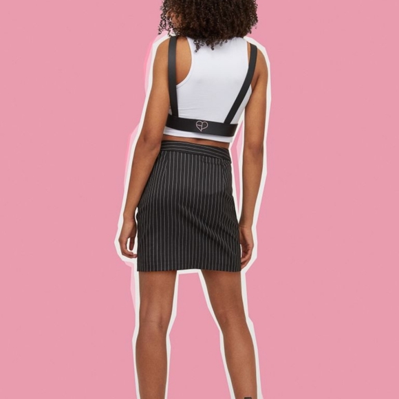 NWOT H&M blackpink collection mini pinstriped skirt with side slit - Picture 3 of 11